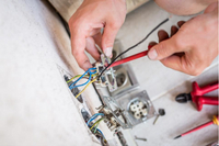 //iirorwxhinrjlj5q.ldycdn.com/cloud/lnBpmKmklqSRpjokirjiiq/pressboard-screw-wiring-connection-of-schuko-socket.jpg